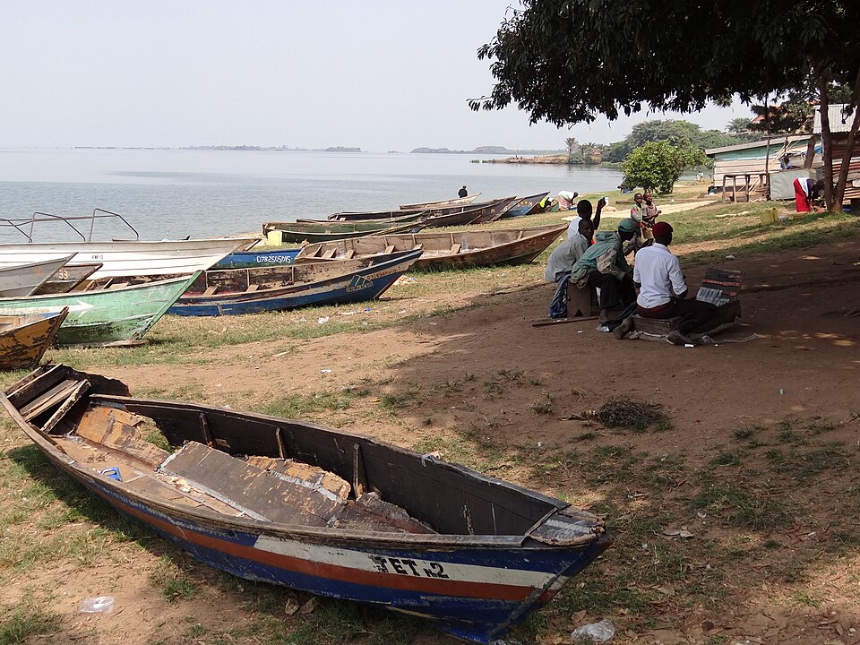 Fishing village on the Lake Victoria shore near Entebbe
